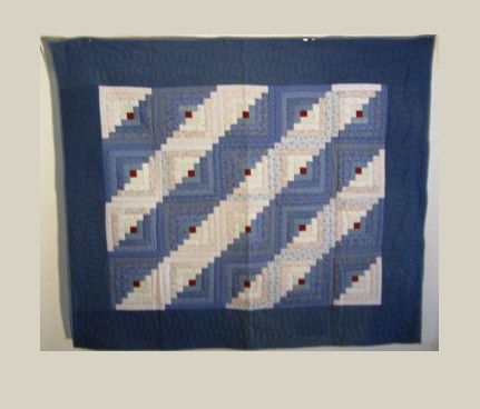 Log Cabin in blue — Patchwork Quilt, 1990