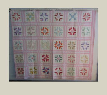 Turkey Tracks — Patchwork-Appliqué Quilt, ca. 1940